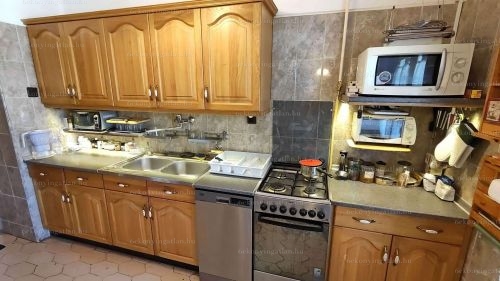 Eladó családi ház